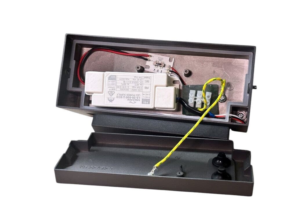 APPLIQUE PARETE INCLINABILE ESTERNO 21W TECNOLOGIA CCT 3 TONALITÀ DI LUCE IP65 472-3C - 21