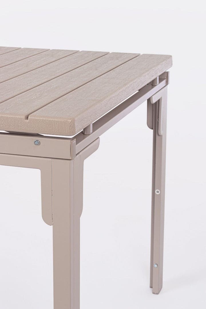 Tavolo "Sarita" struttura in acciaio, piano in hdpe con effetto legno venato, per arredo interno ed esterno in Tavoli da sala da pranzo Decor Space - Altamura, commercioVirtuoso.it