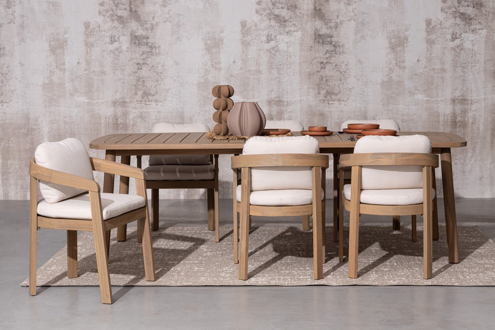 Tavolo "Pablo" con struttura in legno di acacia, finitura olio effetto teak, per arredo interno ed esterno in Tavoli da sala da pranzo Decor Space - Altamura, commercioVirtuoso.it