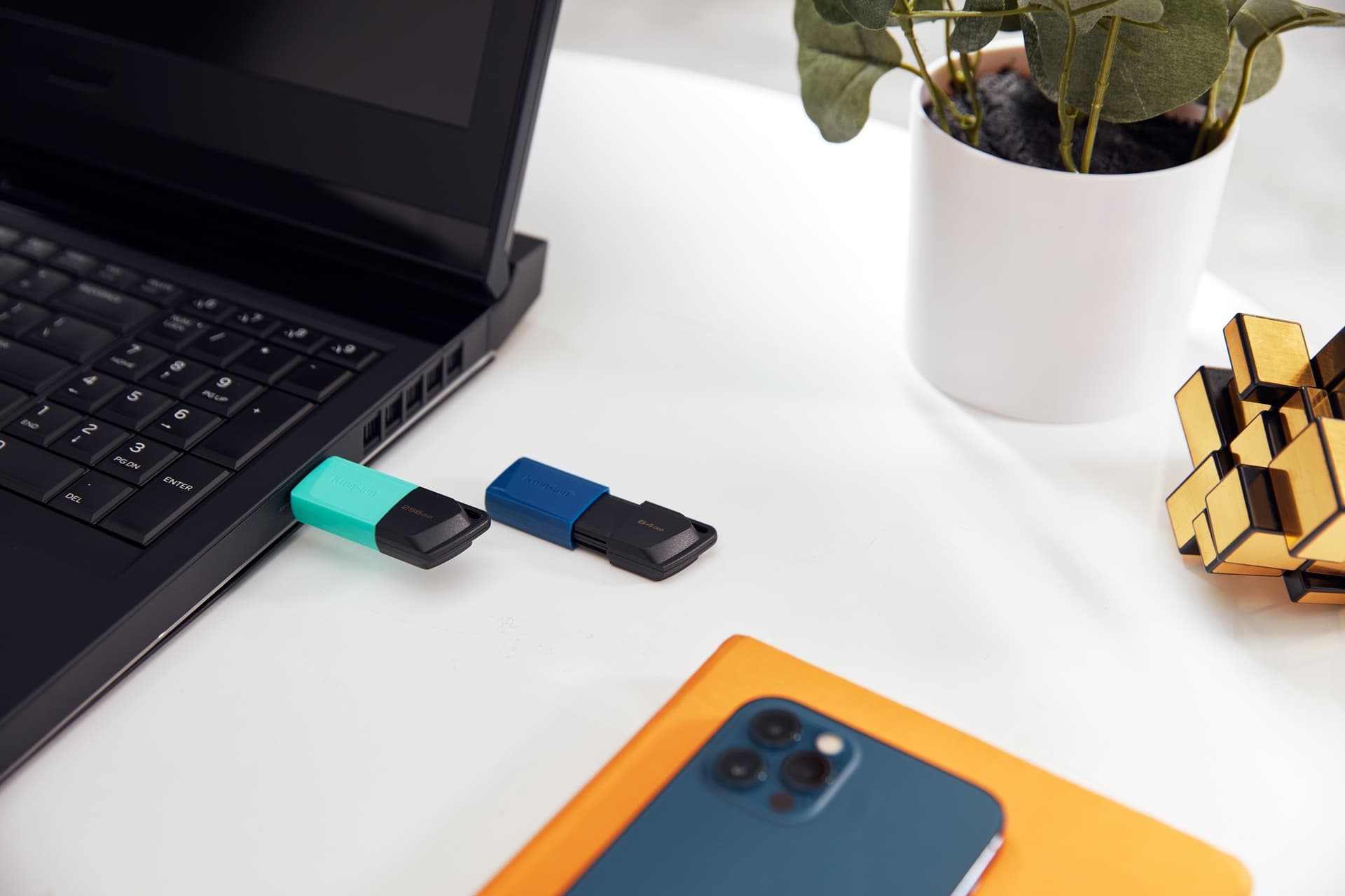Kingston Pendrive USB-A 3.2 256GB DTXM/256GB Nero/Azzurro - 10