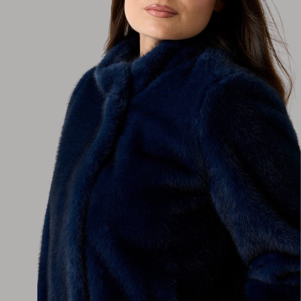 Guess eco pelliccia blu Luna W5BL64 W3920 G7J6 in Giacche Prodotti di Classe - Nocera Superiore, commercioVirtuoso.it