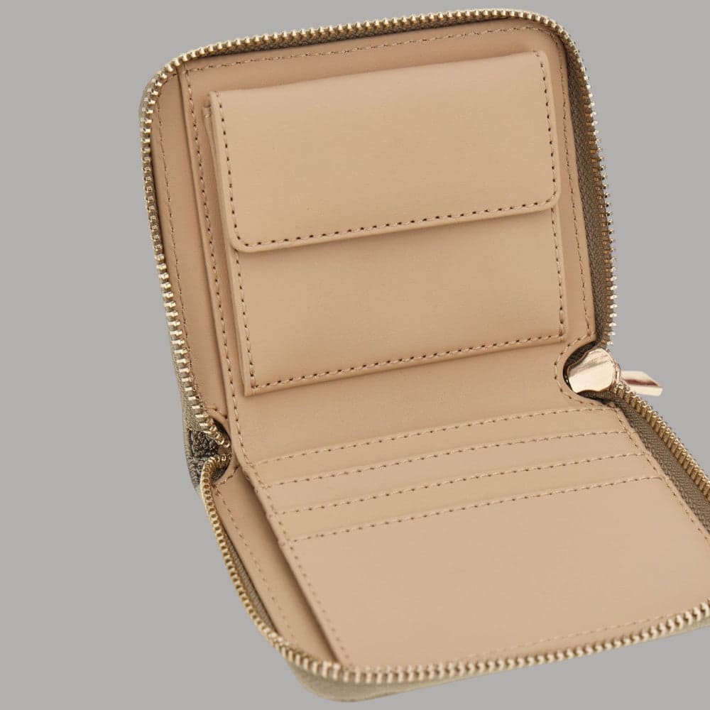 Guess mini portafoglio bronzo LAUREL SWBG74 59137 PEW in Portafogli Prodotti di Classe - Nocera Superiore, commercioVirtuoso.it