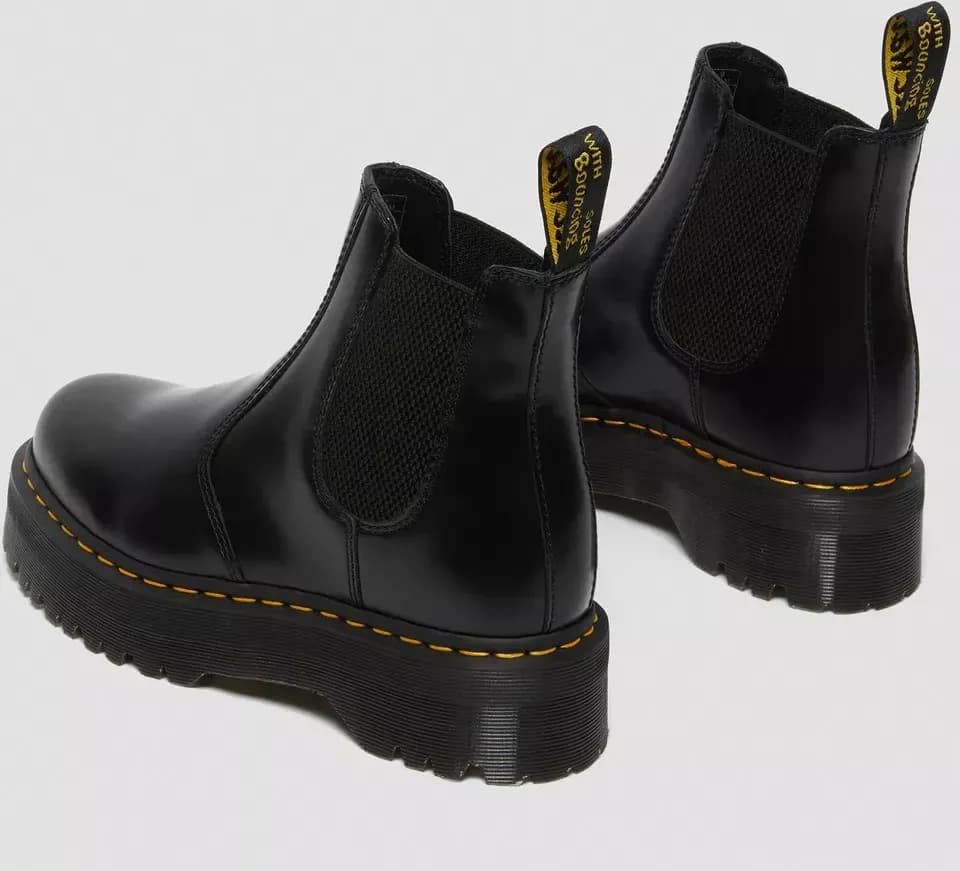 DR MARTENS BEATLES PLATFORM in Stivali Bilello Shop - San Giovanni in Fiore, commercioVirtuoso.it