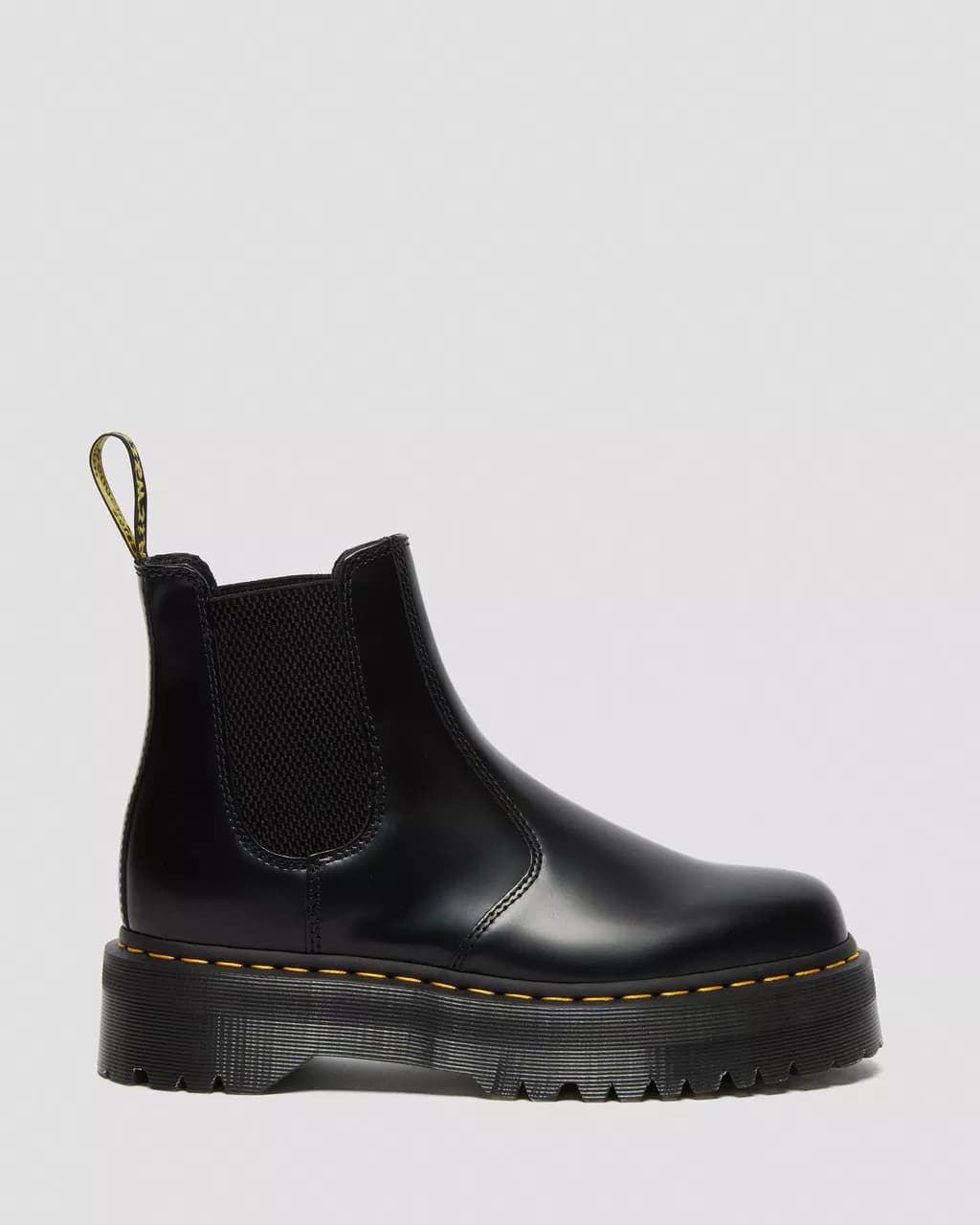 DR MARTENS BEATLES PLATFORM in Stivali Bilello Shop - San Giovanni in Fiore, commercioVirtuoso.it
