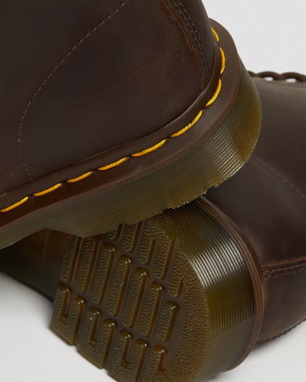 DR MARTENS BEATLES BROWN in Stivali Bilello Shop - San Giovanni in Fiore, commercioVirtuoso.it
