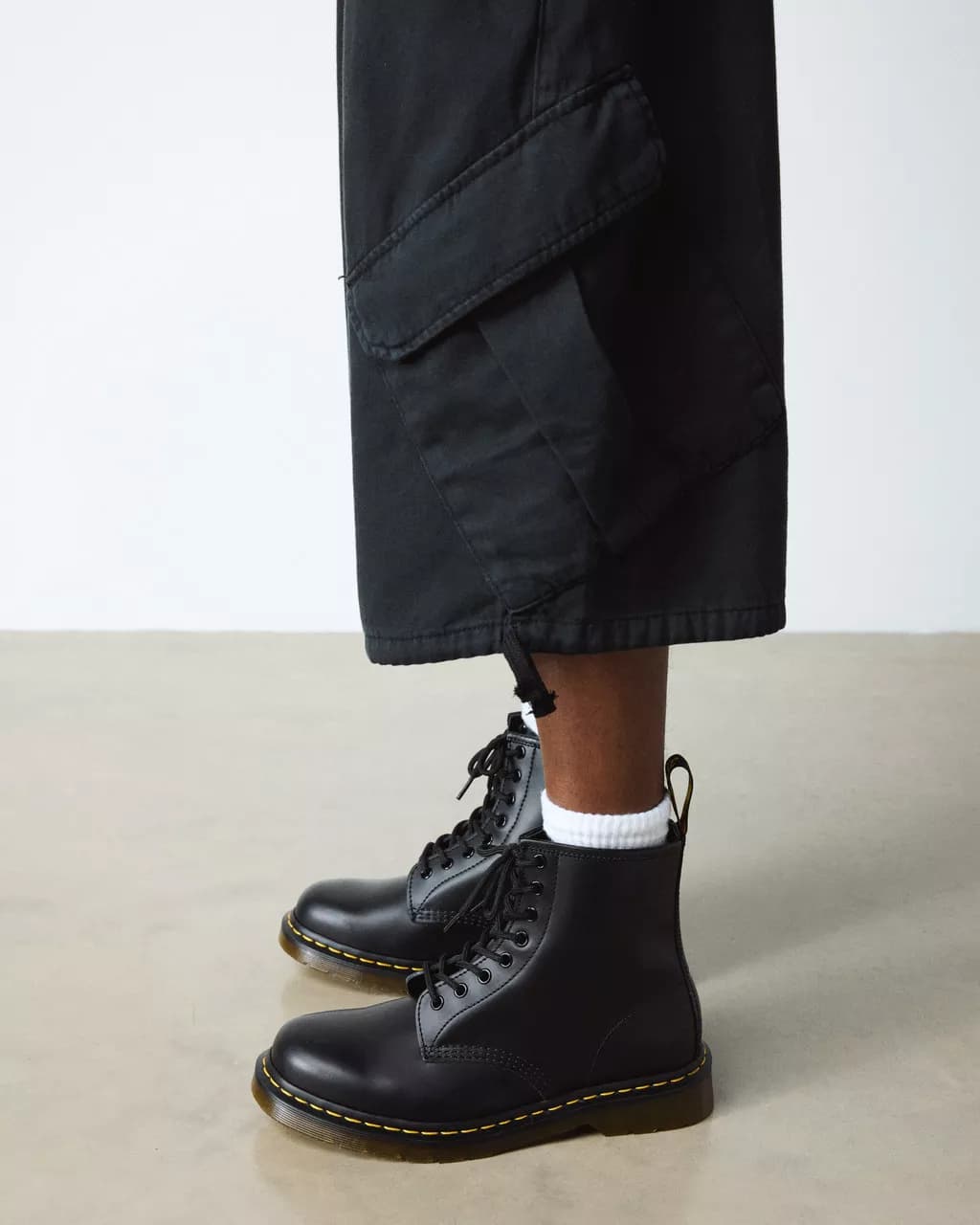 DR MARTENS ANFIBIO CLASSICO in Stivali Bilello Shop - San Giovanni in Fiore, commercioVirtuoso.it