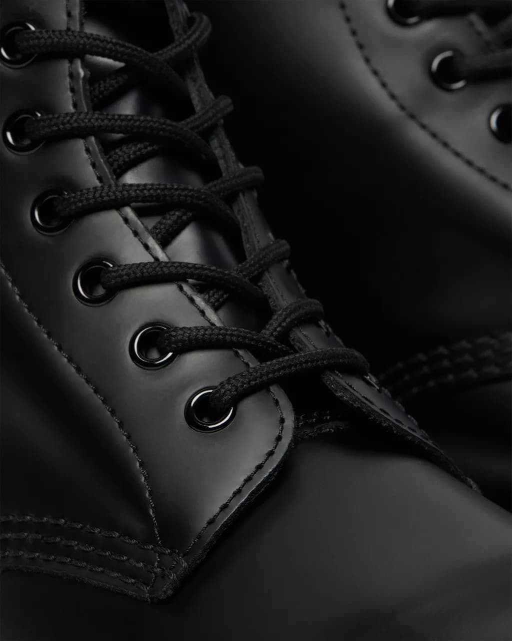 DR MARTENS ANFIBIO CLASSICO in Stivali Bilello Shop - San Giovanni in Fiore, commercioVirtuoso.it
