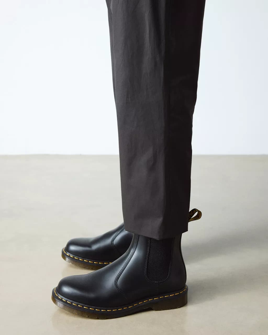 DR MARTENS BEATLES in Stivali Bilello Shop - San Giovanni in Fiore, commercioVirtuoso.it