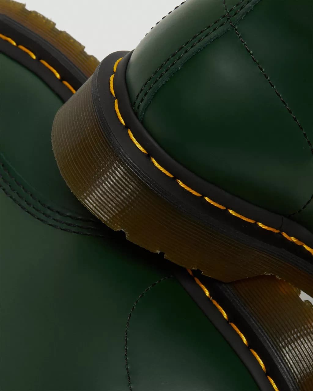 DR MARTENS ANFIBIO in Stivali Bilello Shop - San Giovanni in Fiore, commercioVirtuoso.it