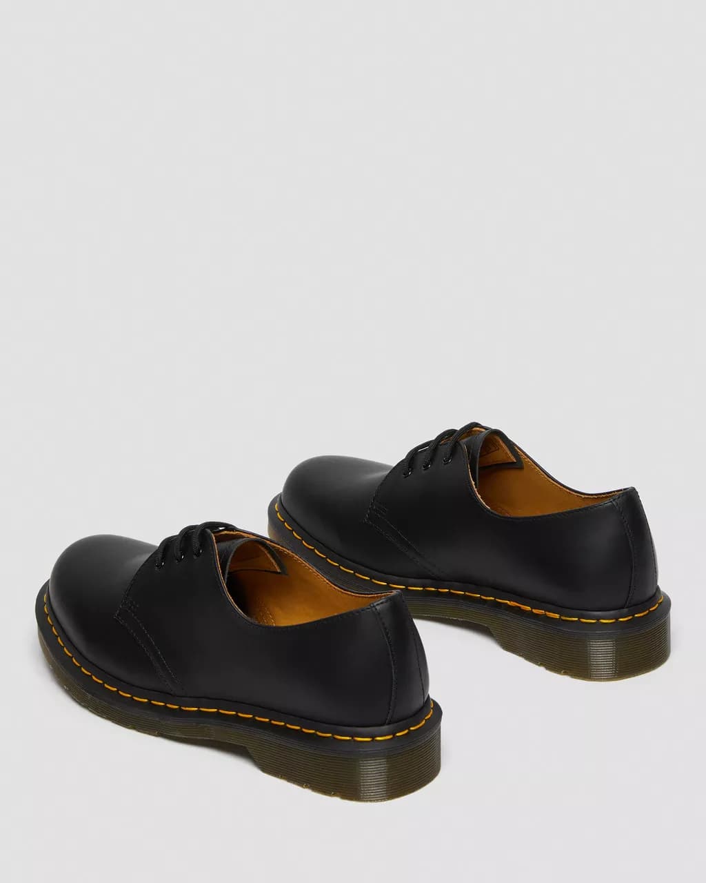 DR MARTENS SCARPA ALLACCIATA in Stivali Bilello Shop - San Giovanni in Fiore, commercioVirtuoso.it