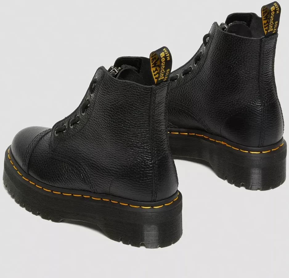 DR.MARTENS ANFIBIO ART.22564001 in Stivali Bilello Shop - San Giovanni in Fiore, commercioVirtuoso.it