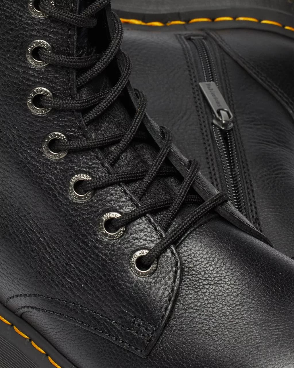 DR MARTENS JADON PISA in Stivali Bilello Shop - San Giovanni in Fiore, commercioVirtuoso.it