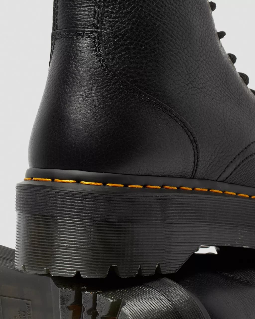 DR MARTENS JADON PISA in Stivali Bilello Shop - San Giovanni in Fiore, commercioVirtuoso.it