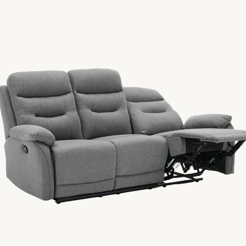 Divano "Andromeda" con doppio recliner manuale e rivestimento in tessuto grigio per interno in Divani Decor Space - Altamura, commercioVirtuoso.it