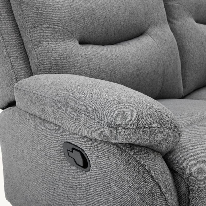Divano "Andromeda" con doppio recliner manuale e rivestimento in tessuto grigio per interno in Divani Decor Space - Altamura, commercioVirtuoso.it