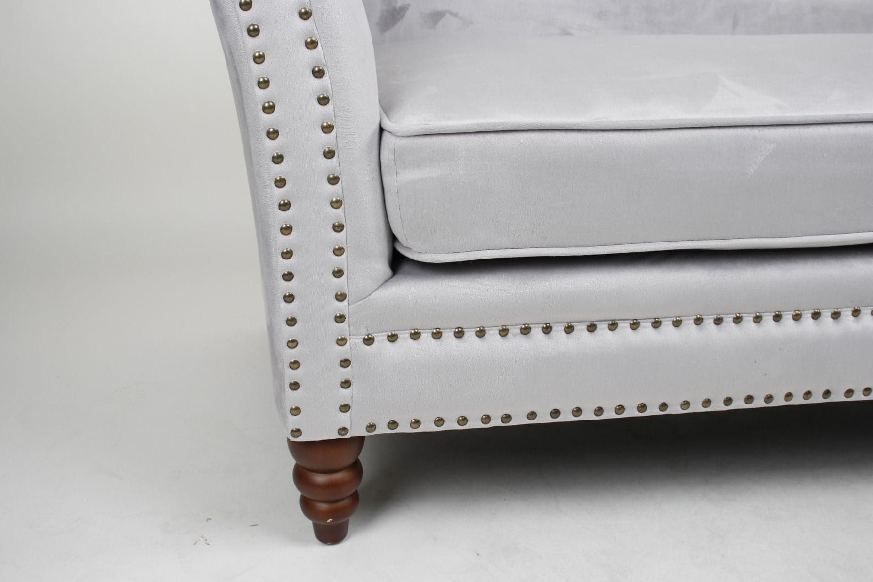 Panchetta "Carina" struttura in legno e rivestimento in tessuto, design classico, per interno e soggiorno in Panche contenitore Decor Space - Altamura, commercioVirtuoso.it