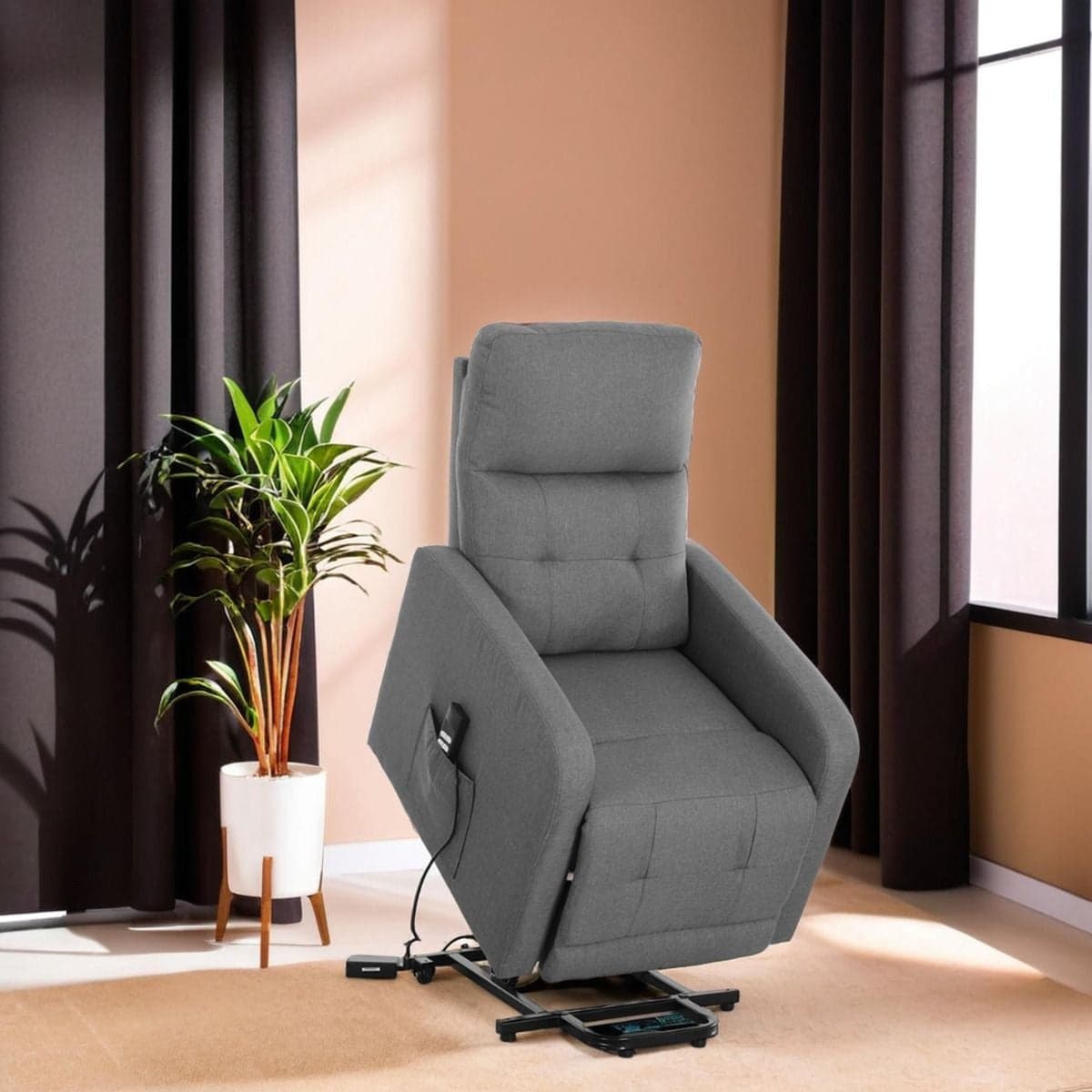 Poltrona "Cygnus" con recliner elettrico doppio motore e rivestimento in tessuto per interno in Poltrone Decor Space - Altamura, commercioVirtuoso.it