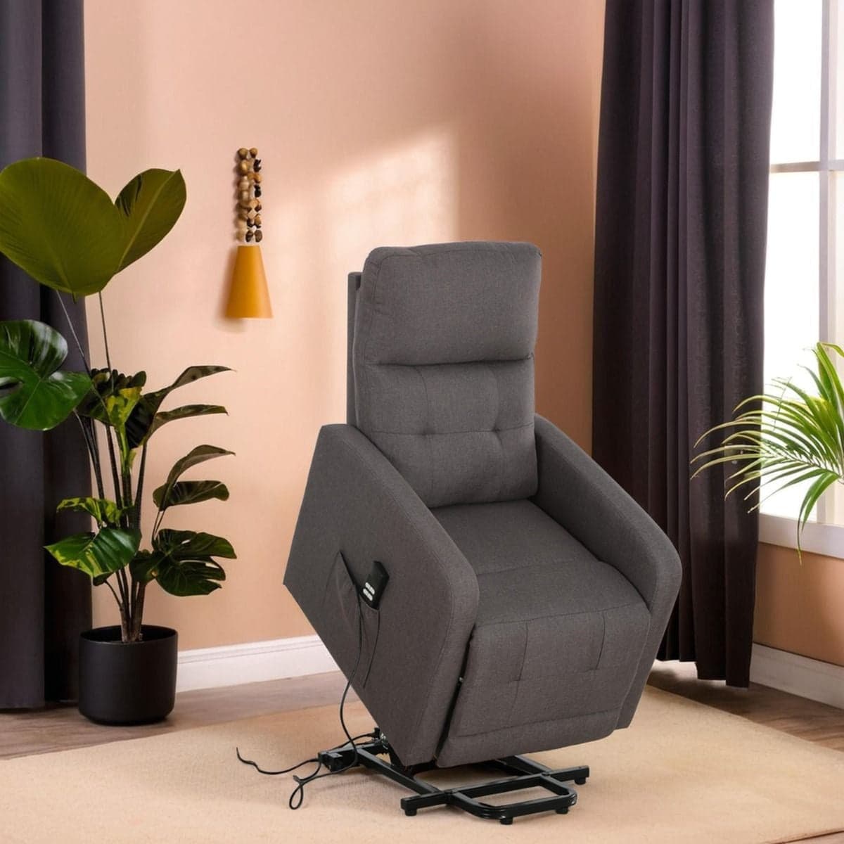 Poltrona "Cygnus" con recliner elettrico doppio motore e rivestimento in tessuto per interno in Poltrone Decor Space - Altamura, commercioVirtuoso.it