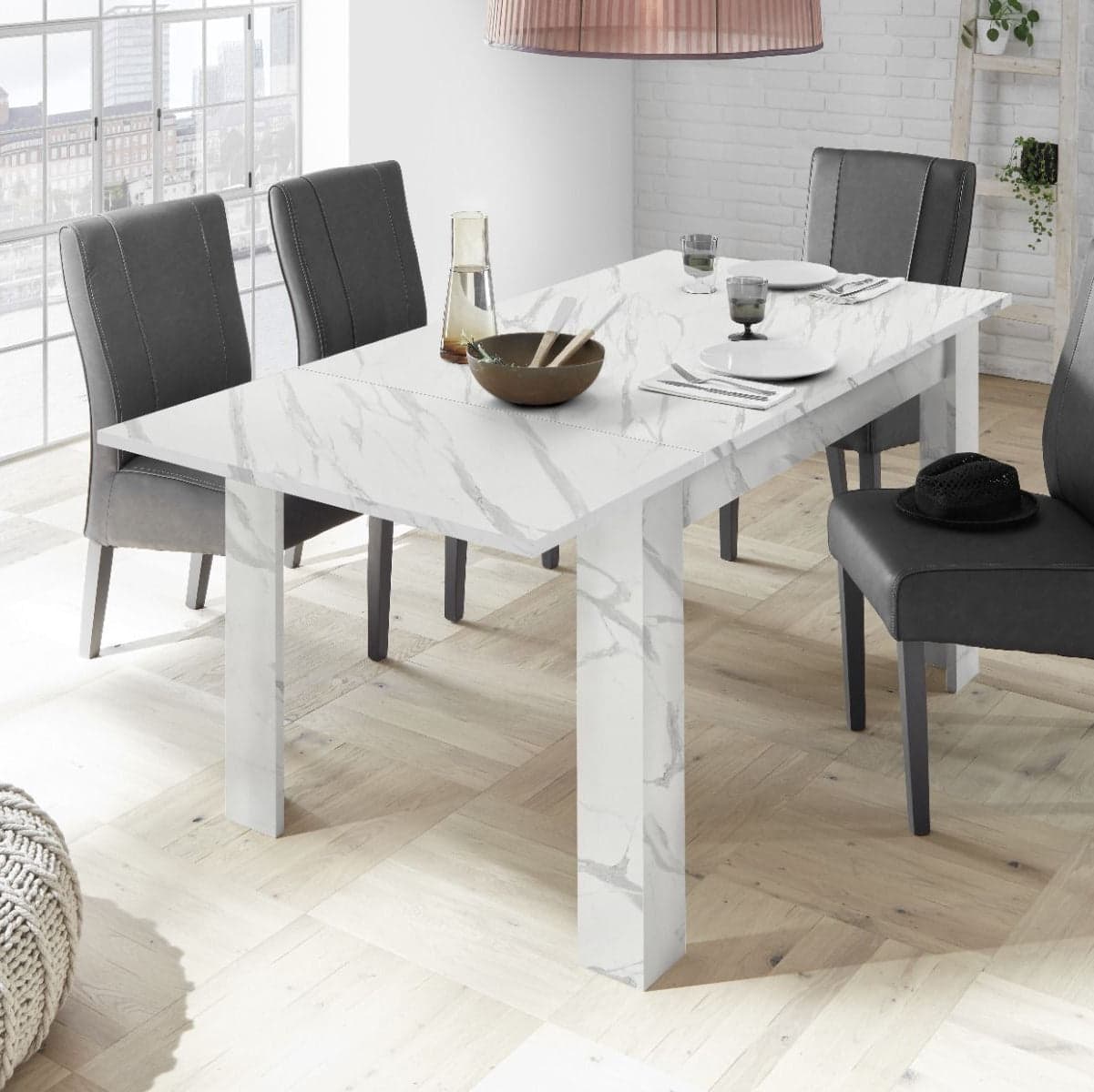 Tavolo "Gliese" con gambe e piano in MDF, design moderno, per arredo interno 137/185 x 90 h 76 cm in Tavoli da sala da pranzo Decor Space - Altamura, commercioVirtuoso.it