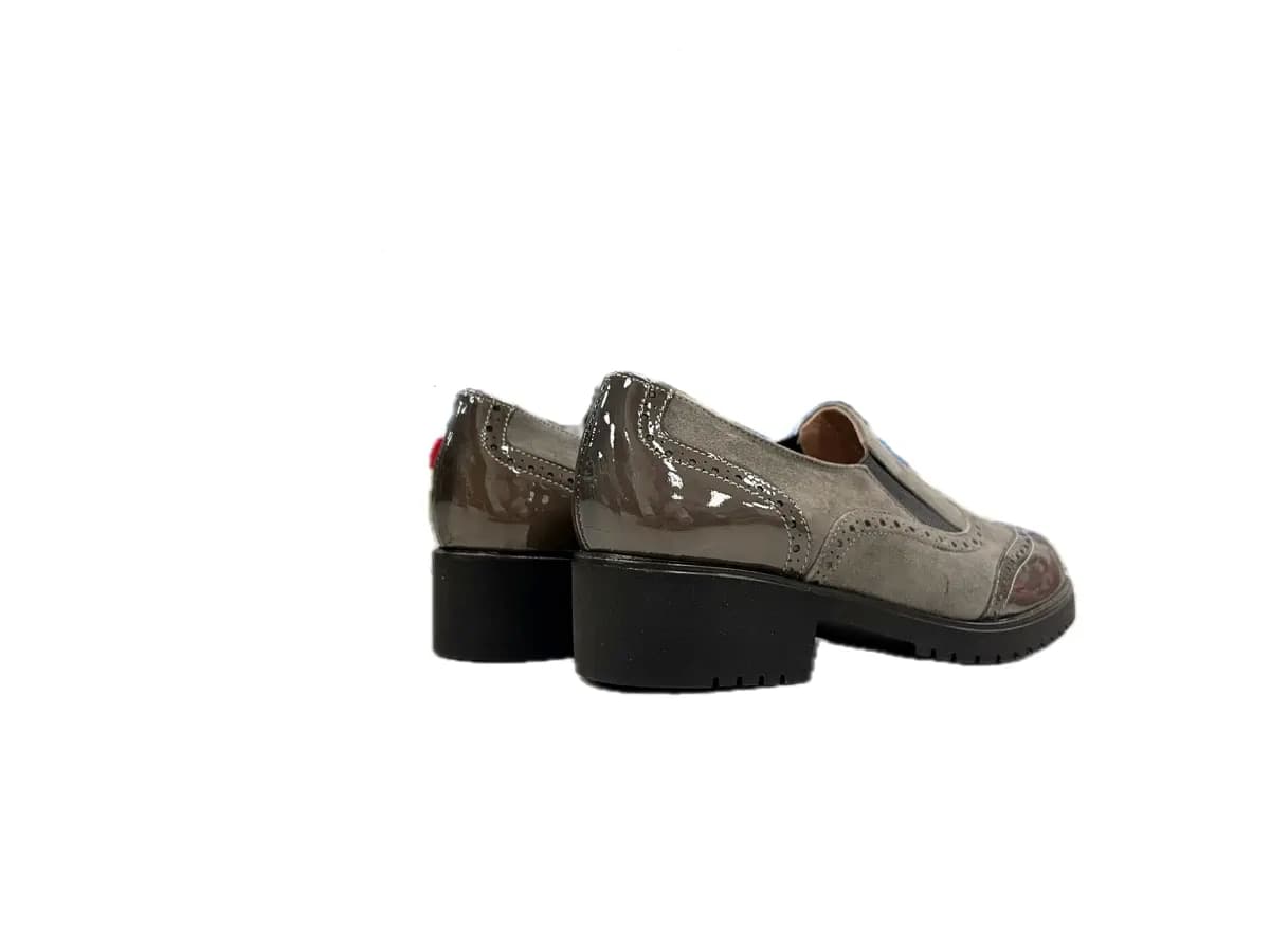 comfort Mocassino donna in tortora in pelle scamosciata e vernice in Loafer e mocassini Calzature Durello - Agna, commercioVirtuoso.it