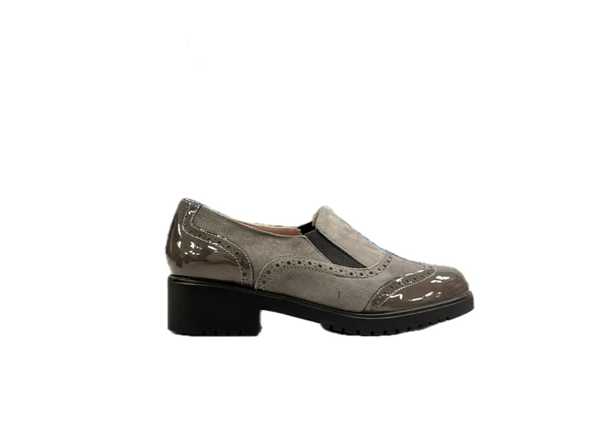 comfort Mocassino donna in tortora in pelle scamosciata e vernice in Loafer e mocassini Calzature Durello - Agna, commercioVirtuoso.it