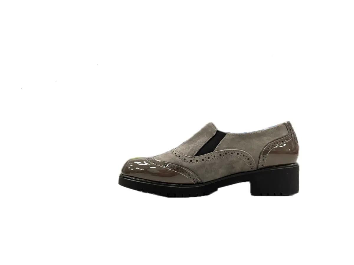 comfort Mocassino donna in tortora in pelle scamosciata e vernice in Loafer e mocassini Calzature Durello - Agna, commercioVirtuoso.it