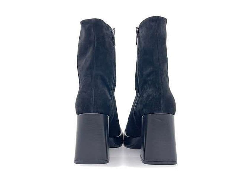 MOT - CLé Stivaletto Donna Camoscio Plume Black in Stivali Calzature Durello - Agna, commercioVirtuoso.it