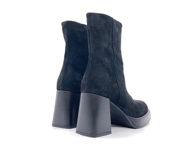 MOT - CLé Stivaletto Donna Camoscio Plume Black in Stivali Calzature Durello - Agna, commercioVirtuoso.it