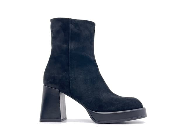 MOT - CLé Stivaletto Donna Camoscio Plume Black in Stivali Calzature Durello - Agna, commercioVirtuoso.it