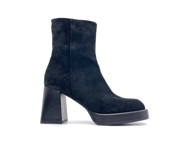 MOT - CLé Stivaletto Donna Camoscio Plume Black in Stivali Calzature Durello - Agna, commercioVirtuoso.it
