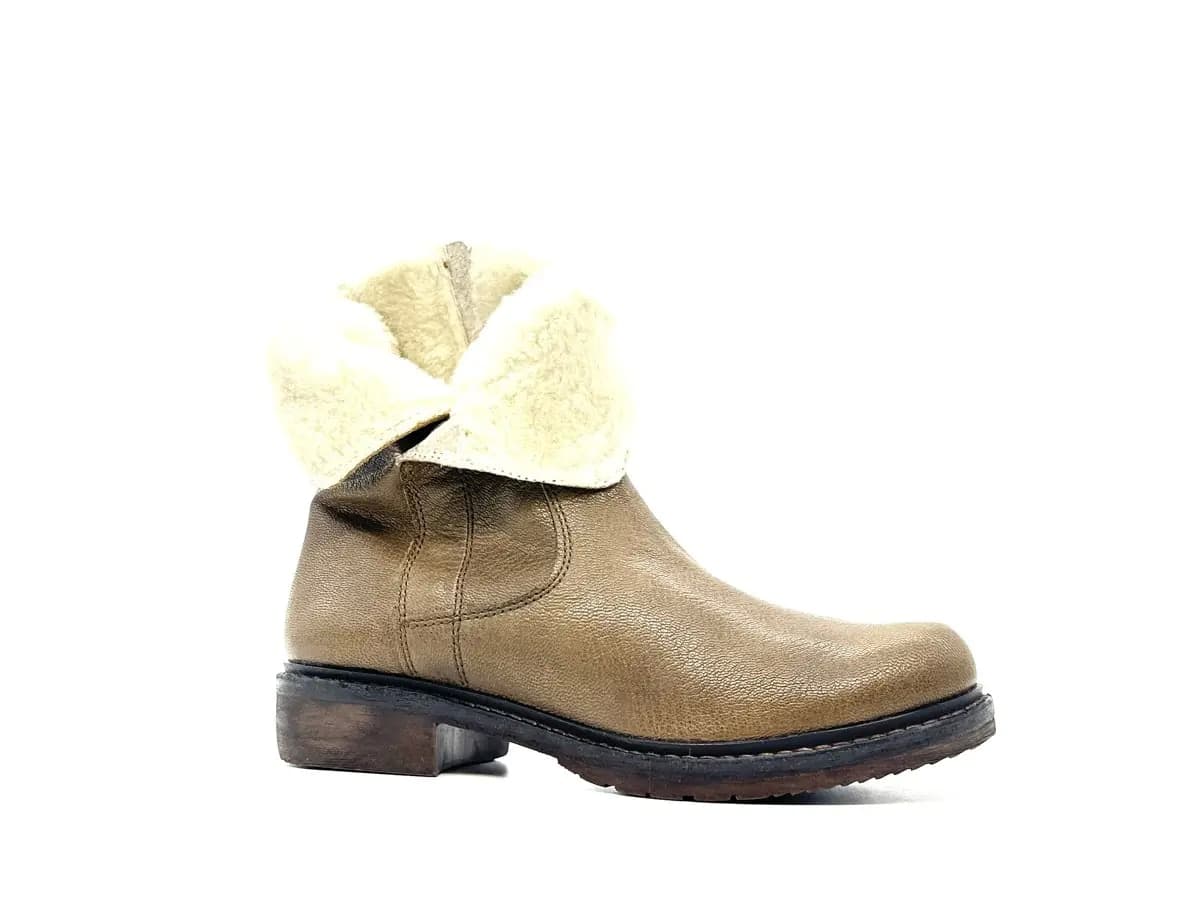 MANAS Tronchetto donna in pelle beige imbottito modello aviatore in Stivali Calzature Durello - Agna, commercioVirtuoso.it