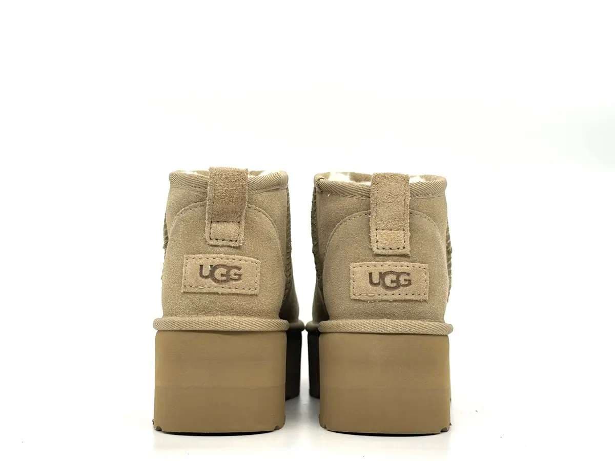 UGG stivaletti donna scamosciati beige platform foderati lana suola spessa in Stivali Calzature Durello - Agna, commercioVirtuoso.it