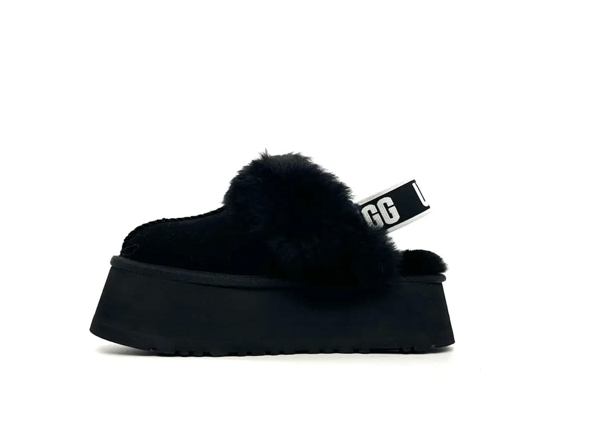 UGG ciabatte donna scamosciate nere foderate lana cinturino logo UGG in Pantofole Calzature Durello - Agna, commercioVirtuoso.it