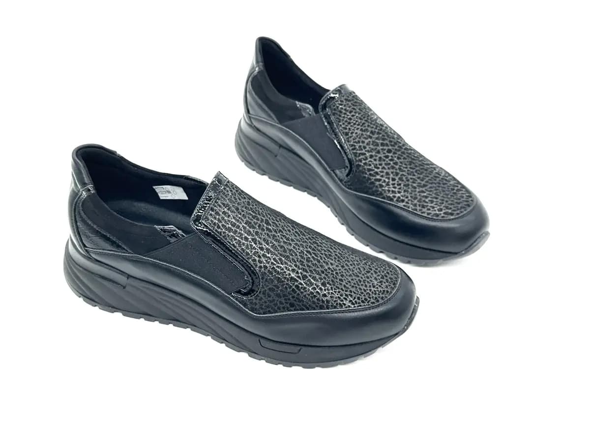 Donna Serena scarpa slip on donna pelle nera plantare morbido estraibile in Sneaker casual Calzature Durello - Agna, commercioVirtuoso.it