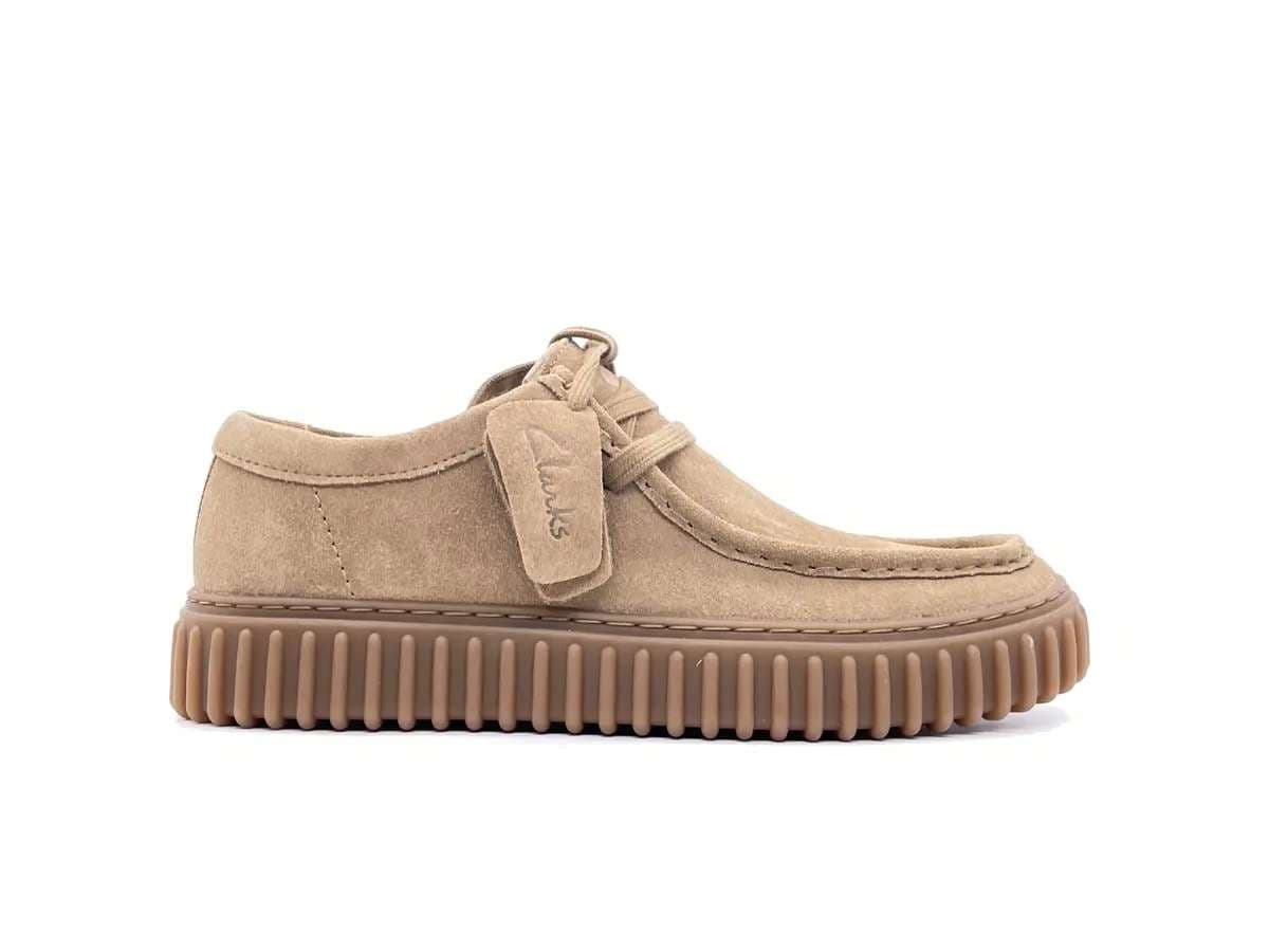 CLARKS Stringata uomo TORHILL LO Dark Sand Suede in Stivali Calzature Durello - Agna, commercioVirtuoso.it