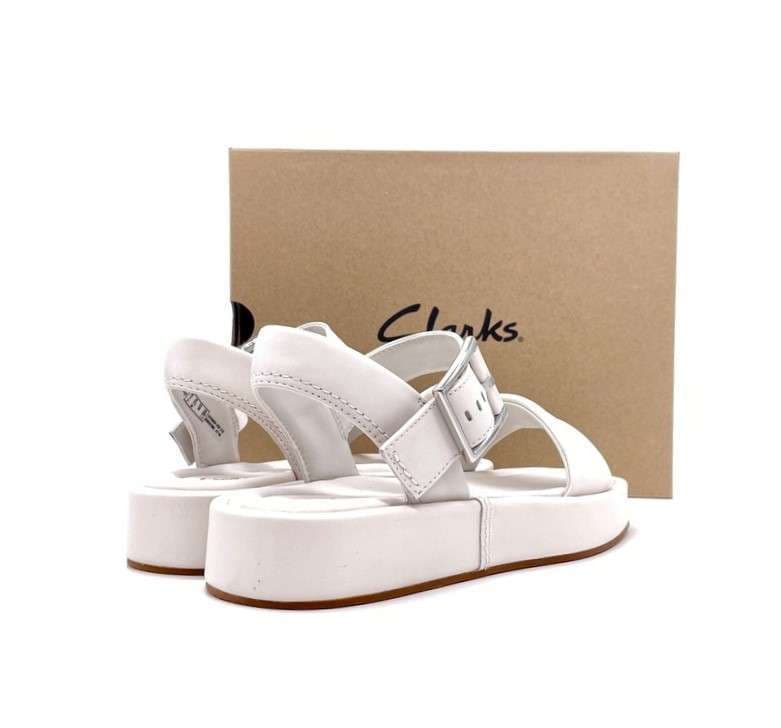 CLARKS Sandali Donna Off White in Sandali moda Calzature Durello - Agna, commercioVirtuoso.it