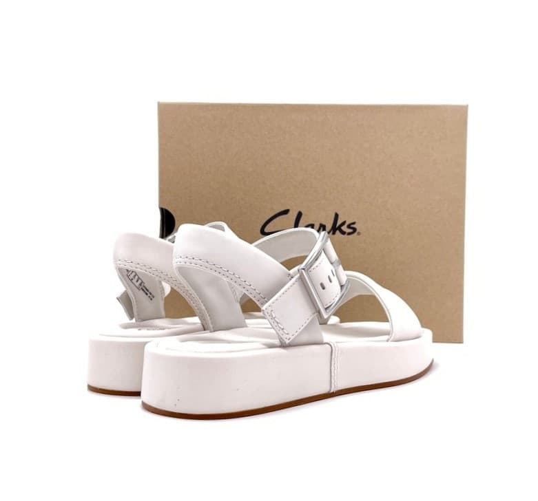CLARKS Sandali Donna Off White in Sandali moda Calzature Durello - Agna, commercioVirtuoso.it