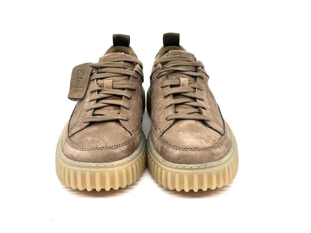 Clarks Sneakers uomo Torhill Lace in nubuk beige scuro in Sneaker casual Calzature Durello - Agna, commercioVirtuoso.it