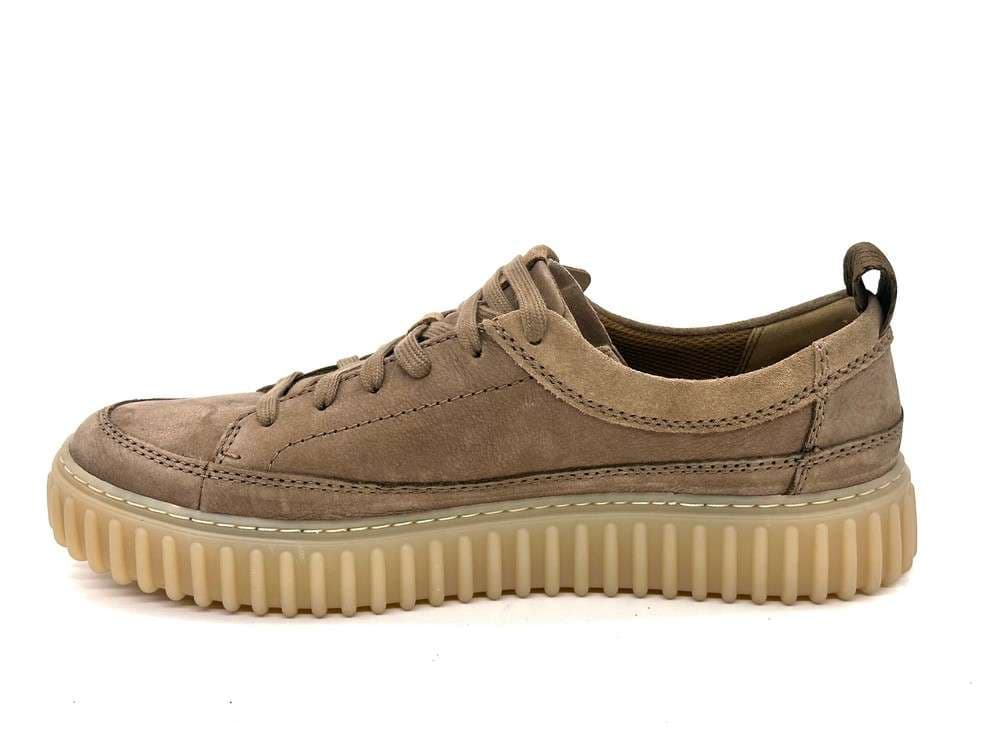 Clarks Sneakers uomo Torhill Lace in nubuk beige scuro in Sneaker casual Calzature Durello - Agna, commercioVirtuoso.it