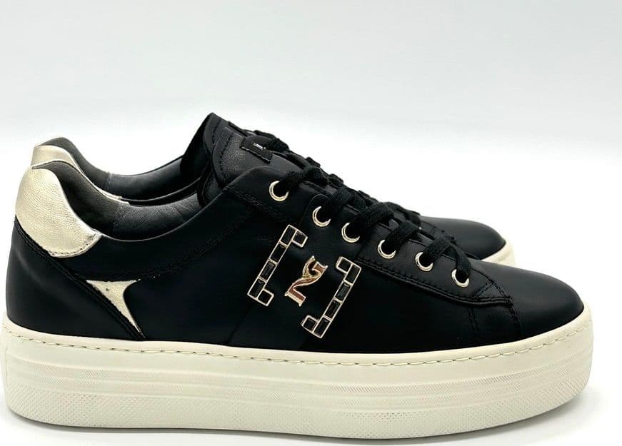 NERO GIARDINI Sneakers donna pelle nera etoile miele in Sneaker casual Calzature Durello - Agna, commercioVirtuoso.it