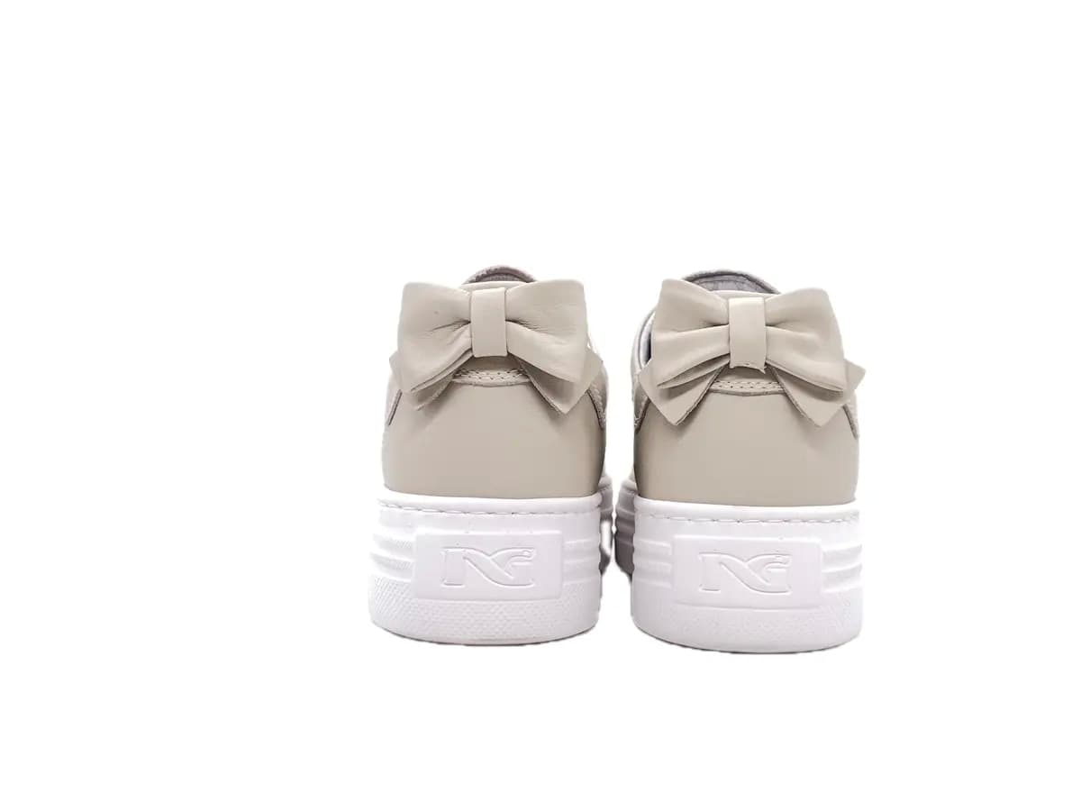 NERO GIARDINI Sneakers con fiocco Donna Milk in Sneaker casual Calzature Durello - Agna, commercioVirtuoso.it