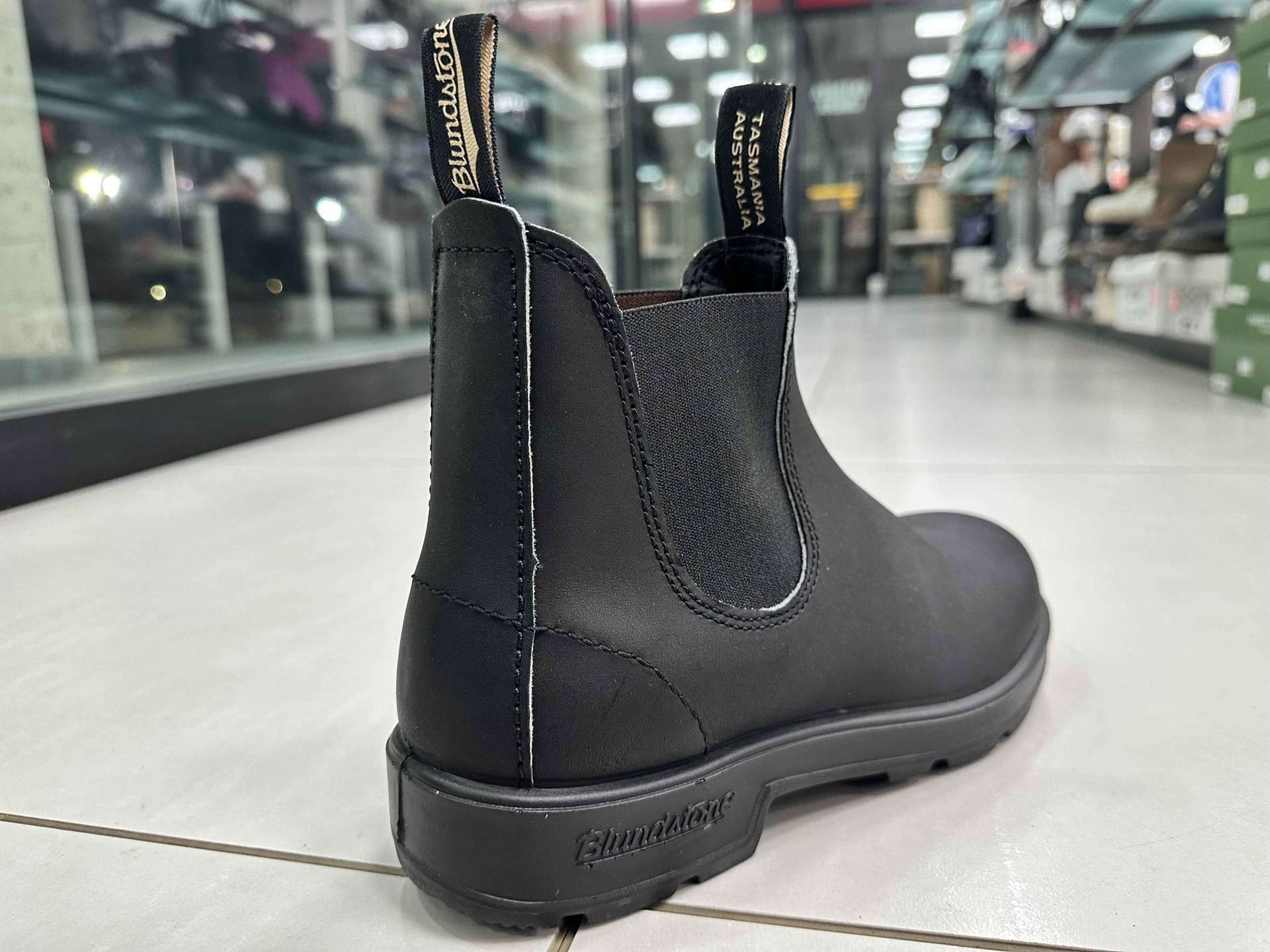 BLUNDSTONE 510 stivaletto elasticizzato in pelle nera in Stivali Calzature Durello - Agna, commercioVirtuoso.it