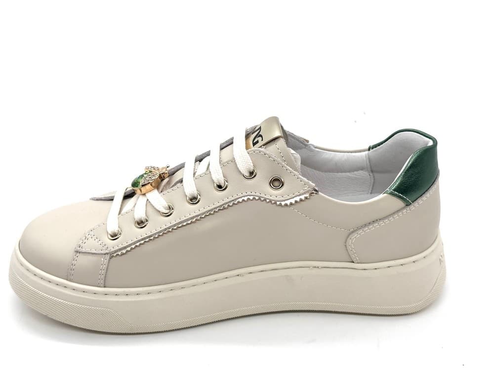 Nero Giardini Sneaker donna pelle latte dettagli oro platform in Sneaker casual Calzature Durello - Agna, commercioVirtuoso.it