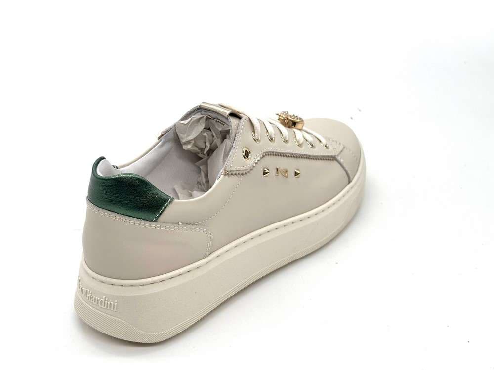 Nero Giardini Sneaker donna pelle latte dettagli oro platform in Sneaker casual Calzature Durello - Agna, commercioVirtuoso.it