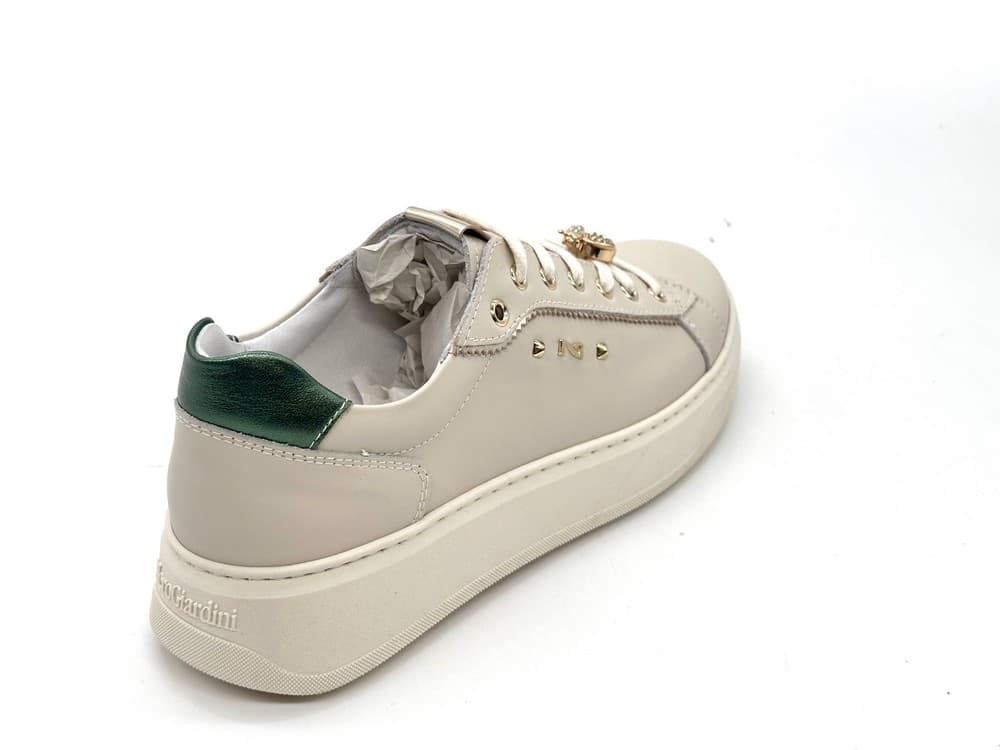Nero Giardini Sneaker donna pelle latte dettagli oro platform in Sneaker casual Calzature Durello - Agna, commercioVirtuoso.it