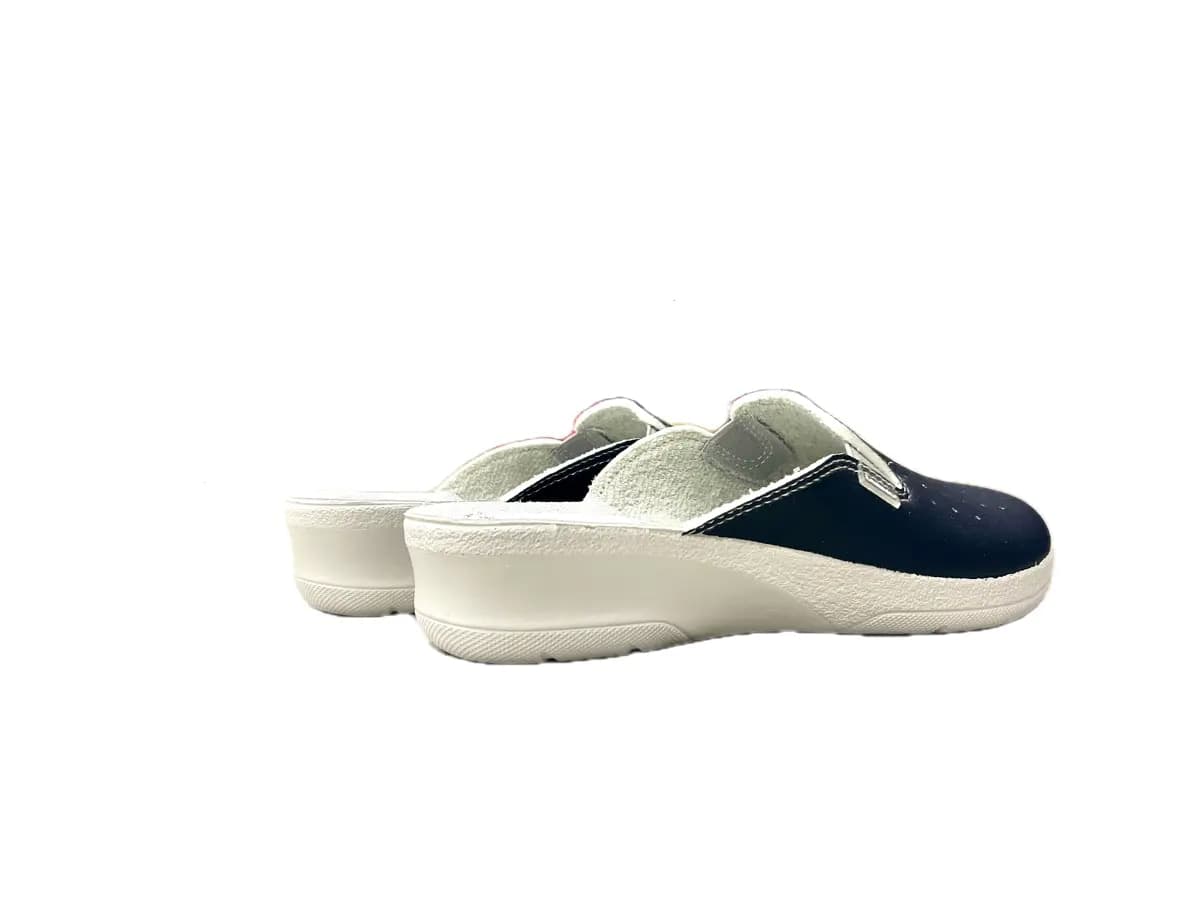INBLU Ciabatta chiusa con elastici donna blu in Pantofole Calzature Durello - Agna, commercioVirtuoso.it