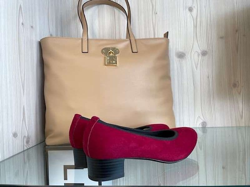 Cheri Colette décolleté donna scamosciate rosso rubino tacco 3 cm in Scarpe col tacco Calzature Durello - Agna, commercioVirtuoso.it