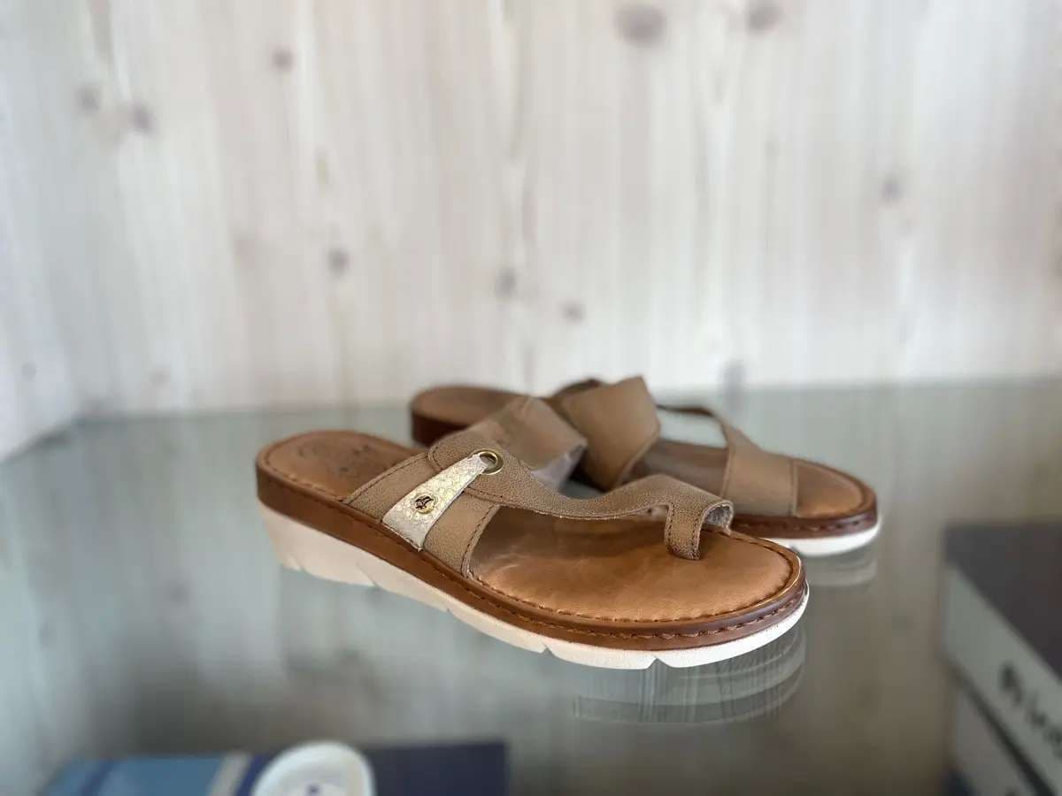 FLY FLOT Ciabatta infra pollice donna Rovere in Infradito e ciabatte da spiaggia Calzature Durello - Agna, commercioVirtuoso.it