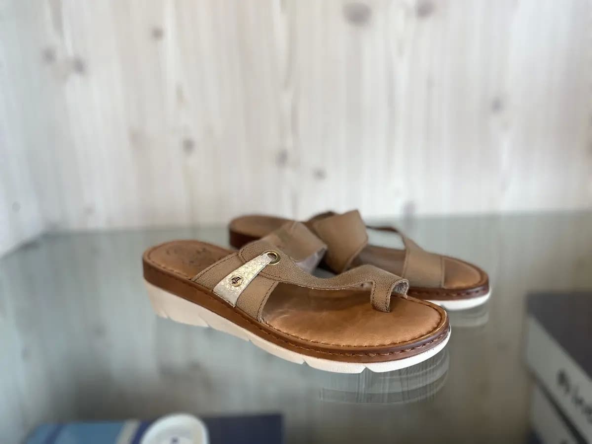 FLY FLOT Ciabatta infra pollice donna Rovere in Infradito e ciabatte da spiaggia Calzature Durello - Agna, commercioVirtuoso.it