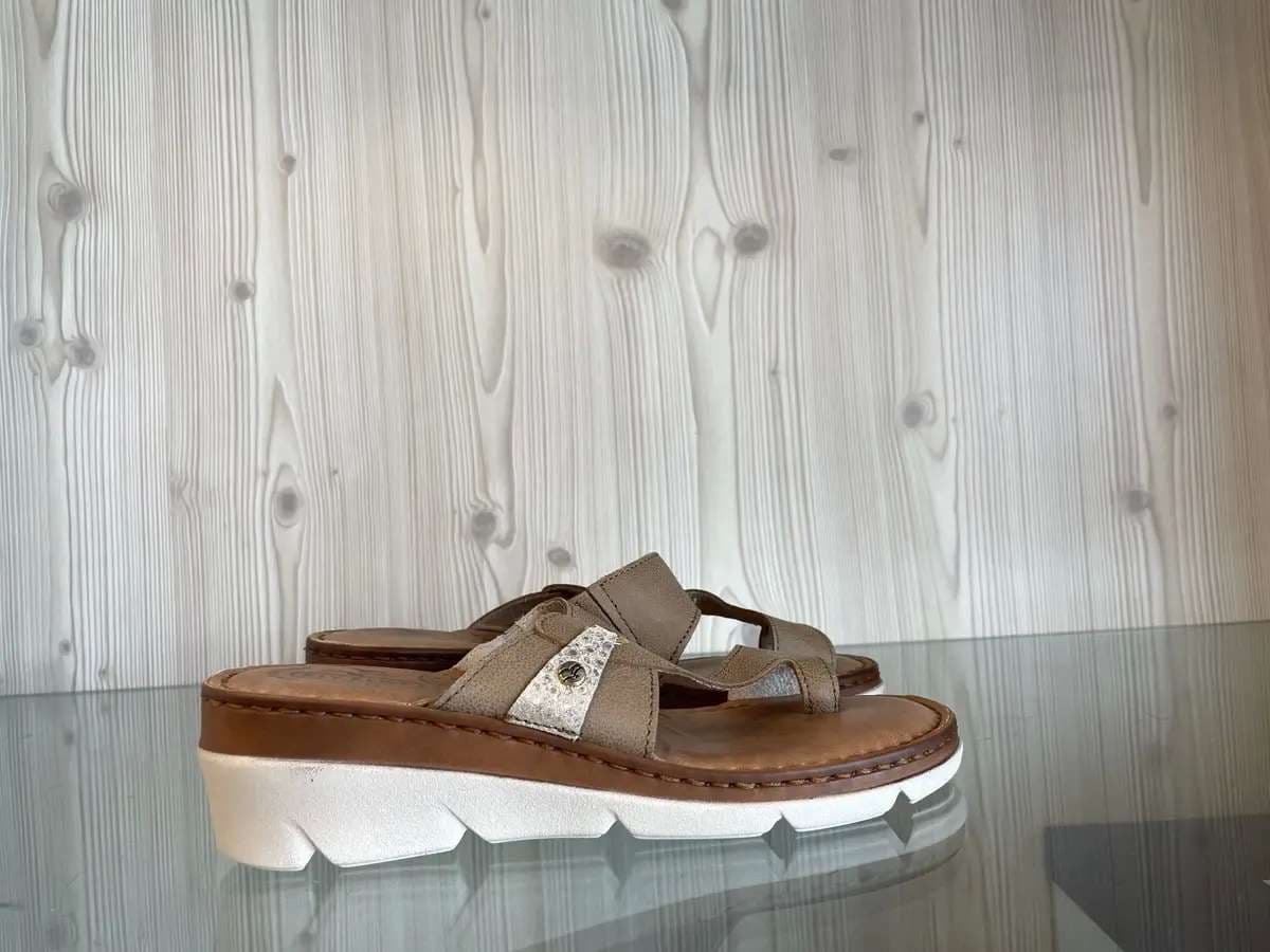 FLY FLOT Ciabatta infra pollice donna Rovere in Infradito e ciabatte da spiaggia Calzature Durello - Agna, commercioVirtuoso.it